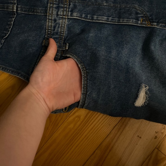 Ripped Jean overalls - Picture 4 of 6